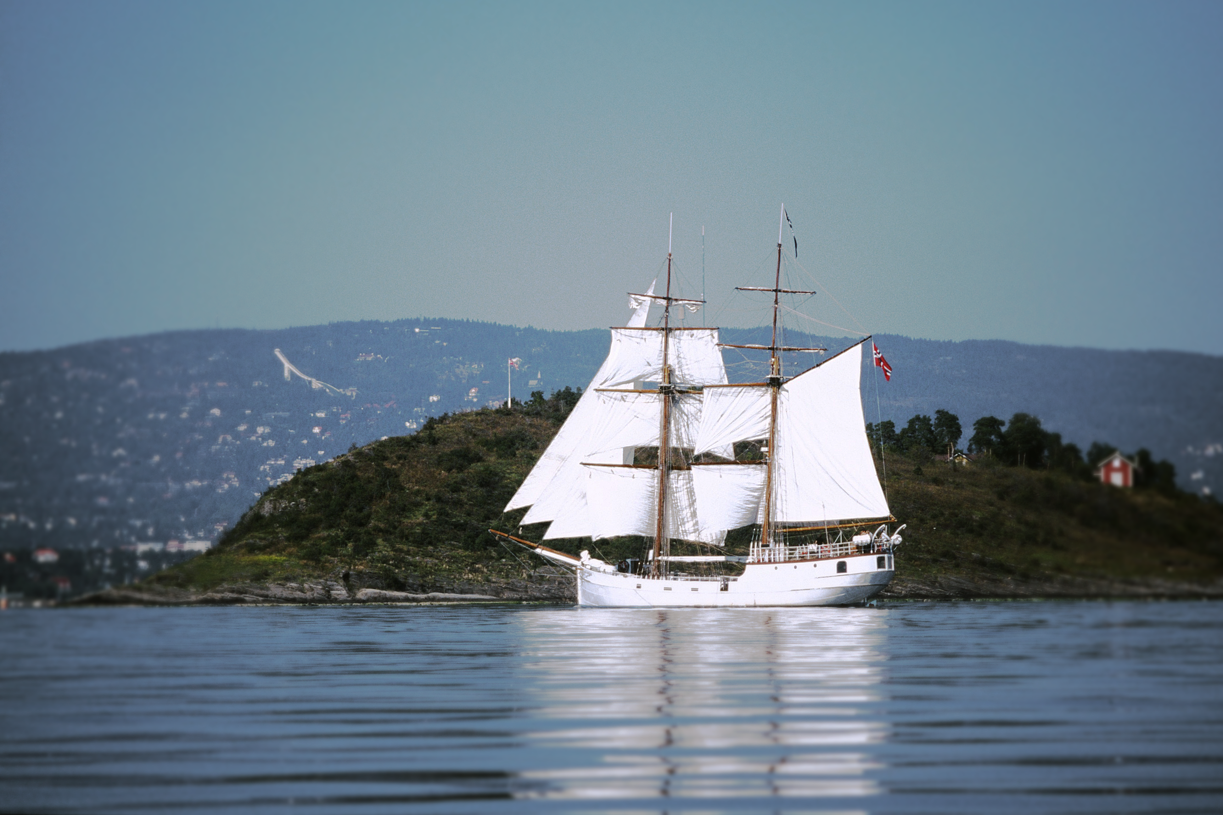 S/V Legend